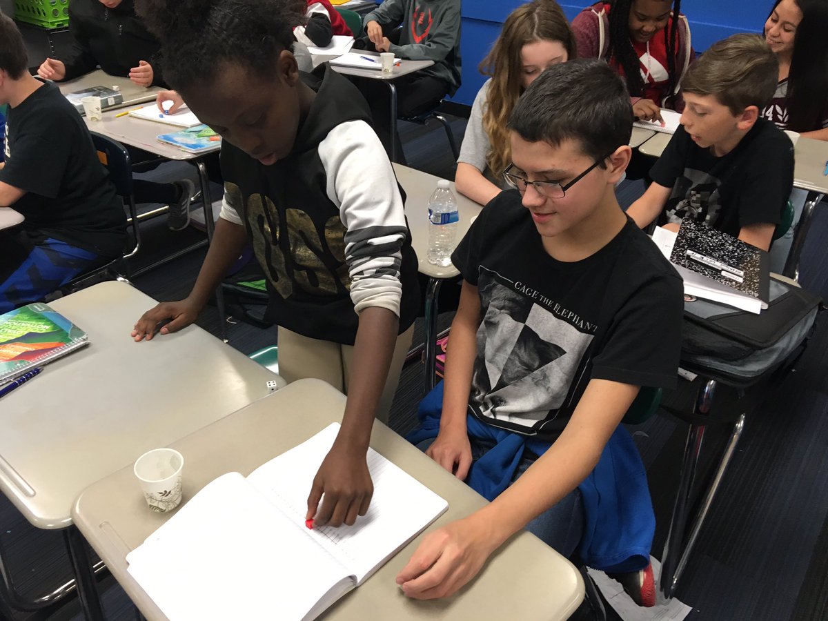 MrsHinckleymath's tweet photo. Integers and Number Lines and Tug of War...Oh My! #focusedandontask #bearsrising @BinghamBears https://t.co/nnBLHQa9rm