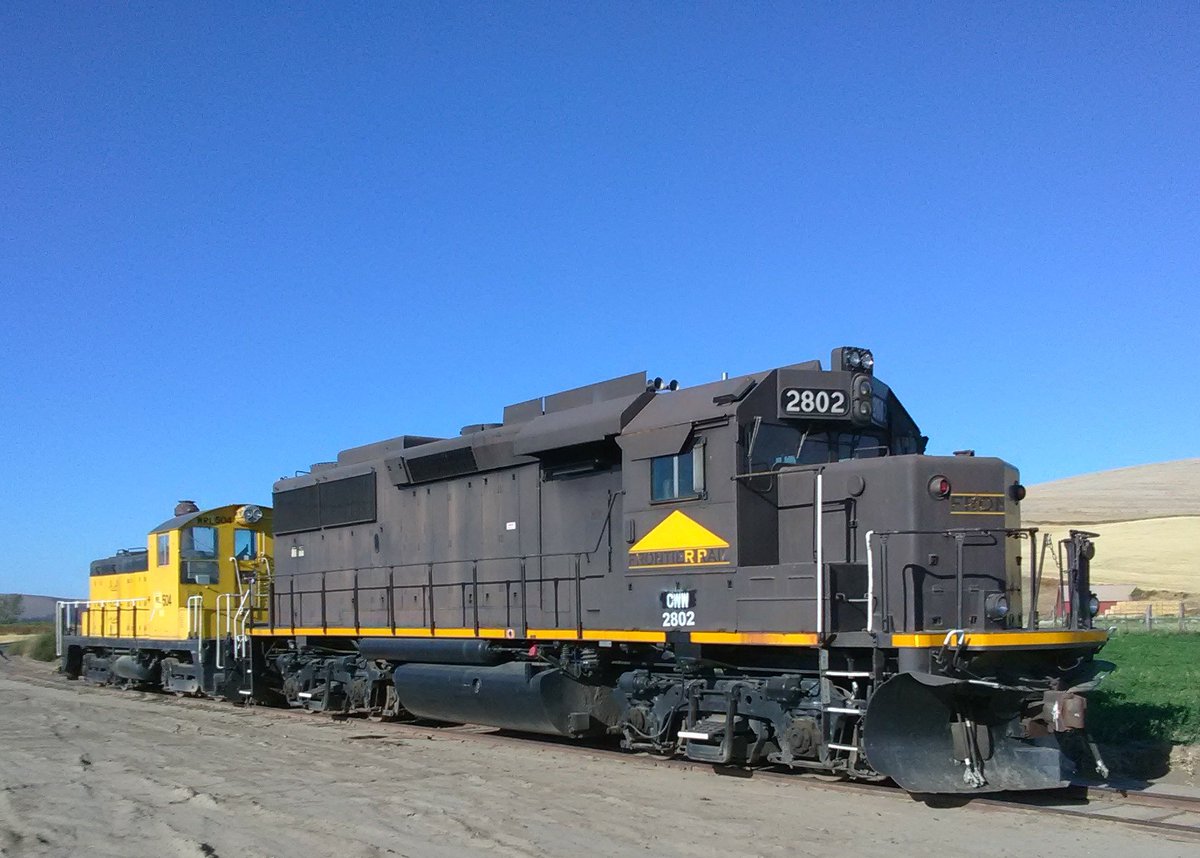 mtskidmark's tweet photo. Columbia River and Walla Walla GP49 at Huntsville Washington Sept'18 #GP49 #CWW #FrontierRail https://t.co/GAg3jMUGzN