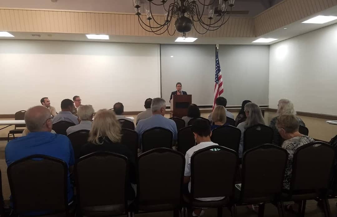 Jen4Mayor's tweet image. Another great speaking opportunity at the Plantation Park Neighborhood Crime Watch meeting! Many concerned residents presented their thoughts. YOUR voice is being heard!

#MeetTheResidents 
#Jennifer4Mayor 
#VoteForJennifer 
#JenniferForMayor