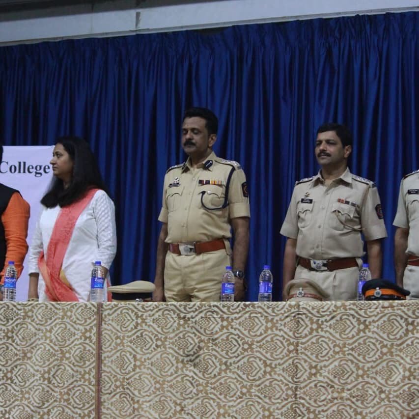 NSCMUMBAI01's tweet photo. Seminar on rash driving &amp; anti drugs by DCP Navin Reddy IPS at chandrabhan Sharma college @MumbaiNCP @NSCMUMBAI01 @Jayant_R_Patil @AhirsachinAhir @NCPspeaks @supriya_sule @AjitPawarSpeaks @nawabmalikncp @dhananjay_munde @PTI_News @MumbaiMirror @MiLOKMAT @NavbharatTimes https://t.co/SEnP78UT1N