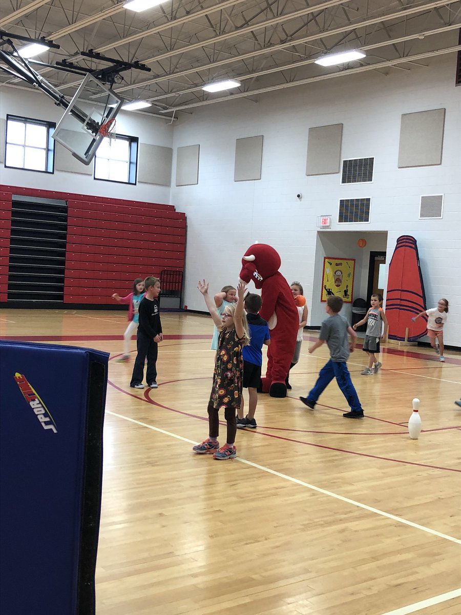 krisbeth99's tweet photo. Celebrating world milk day!   What a surprise having a cow play with us in the gym!    #RedhawksSoar #GCSReady https://t.co/PypSC237eR