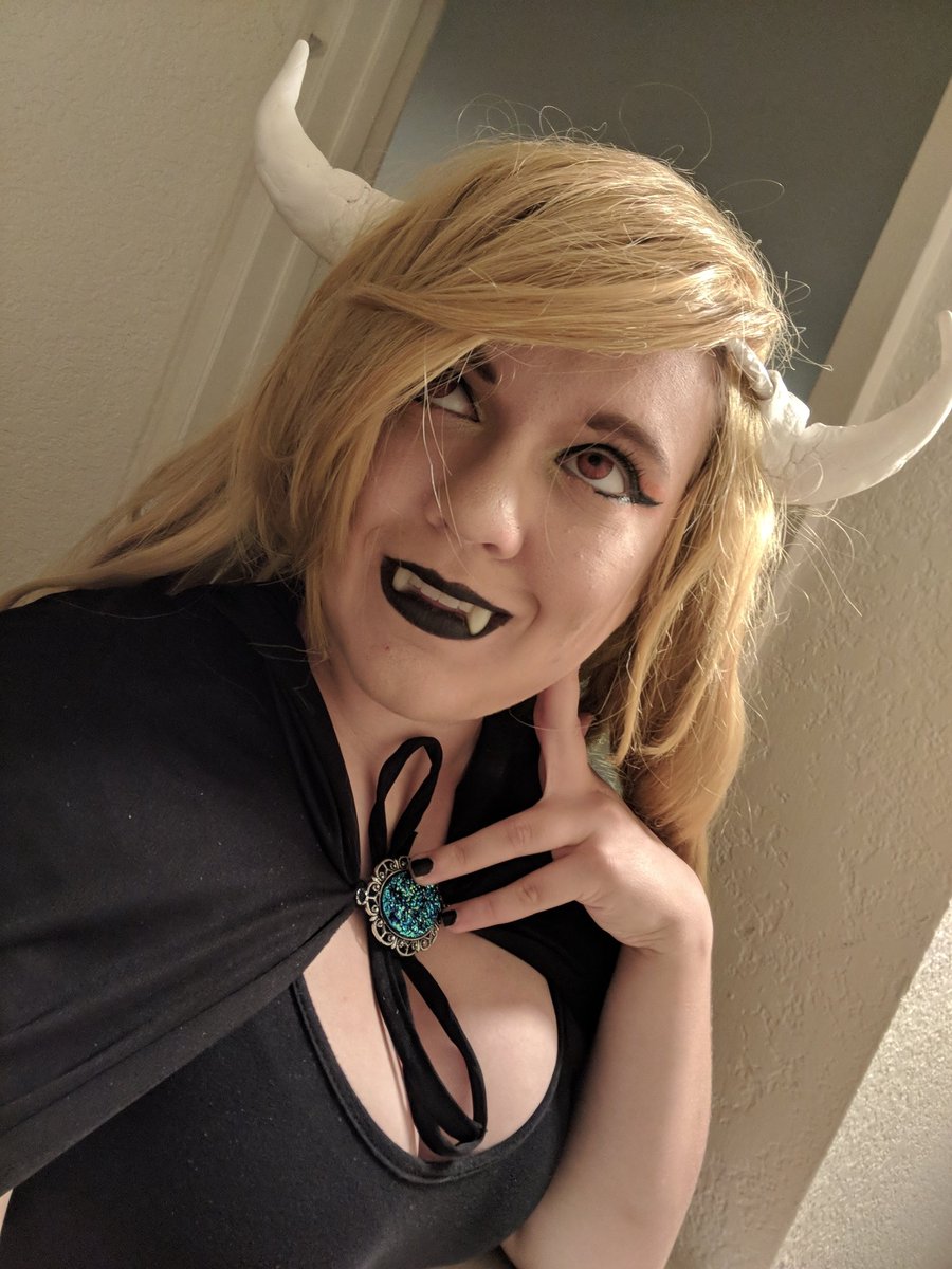 _kingdragonlee_'s tweet photo. Too bad I'm giving you more because I love this TOO MUCH 😂 #Bowsette #bowsettecosplay #peachser https://t.co/O5WUWfkewS