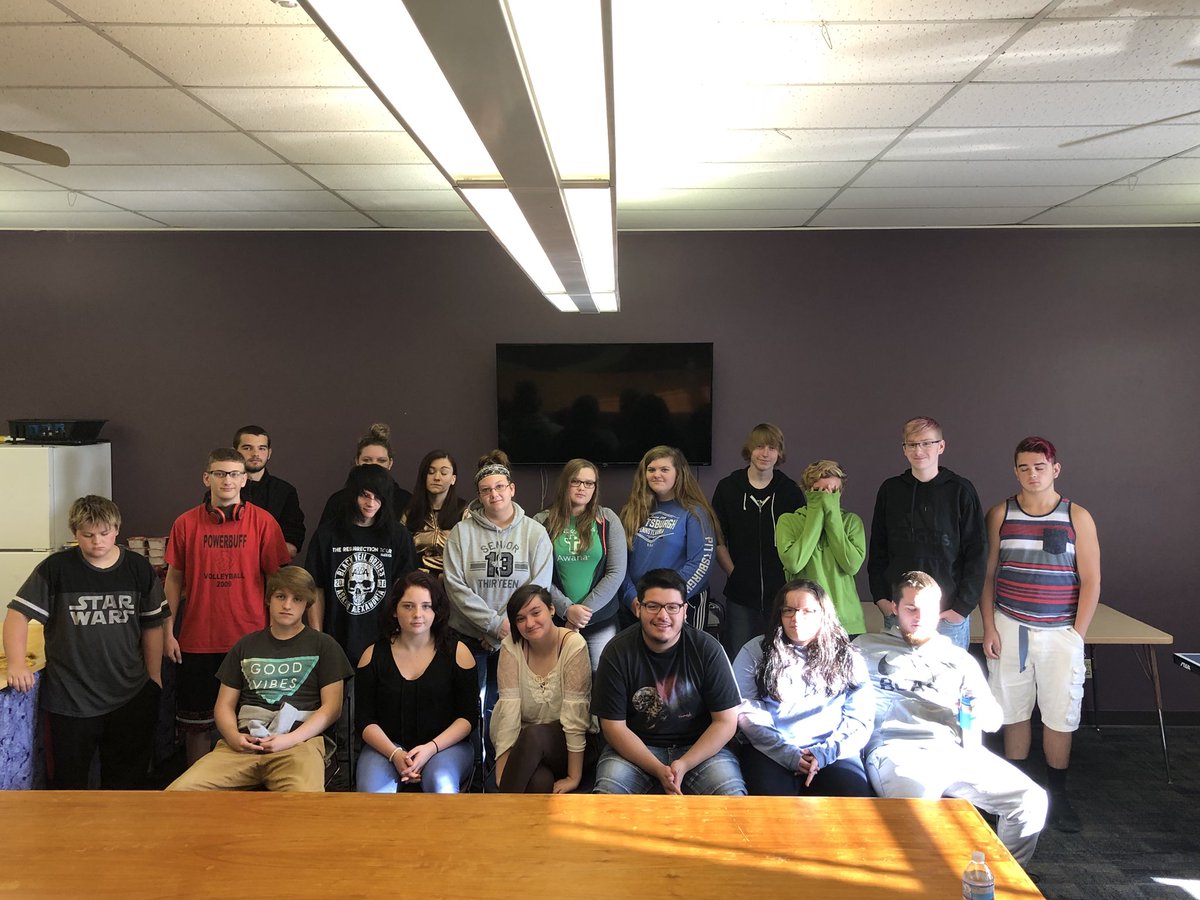 RAES33's tweet photo. Look at all those students who’ve completed courses already!!!!!! They’re rocking it @RAES33 #RAESthebar @ROE33_HKMW https://t.co/CSuvuW5ijf