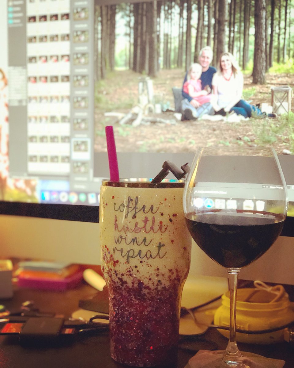kirbyjgordon's tweet photo. Somewhere in between the hustle and wine part. Itβs busy season!! #kaphotography #cltphotographer #ncfamilyphotographer #smallbusiness #momlife https://t.co/DpNU3h0QhP