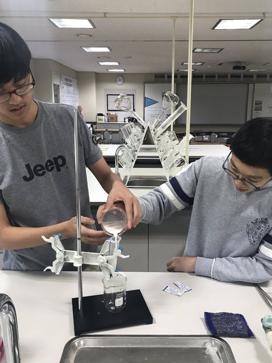 ochanedu's tweet photo. Students find ways to improve lactase immobilization in the production of lactose free milk. #surfacearea #enzymeconcentration #ibbio https://t.co/DUE6djhjYP
