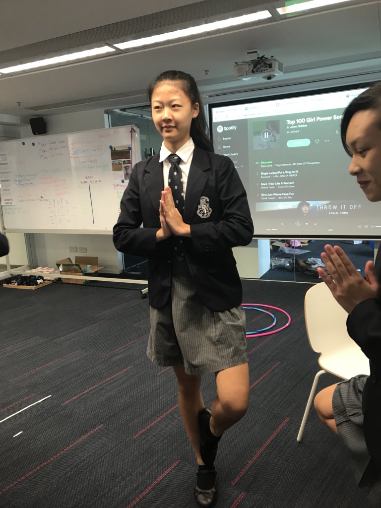 HHKSWu's tweet image. We are all about ‘balance’ in @HHKSWu today! #techfreethursday #treeposechallenge #giantjenja #SuperwomenofWu @Harrow_HK