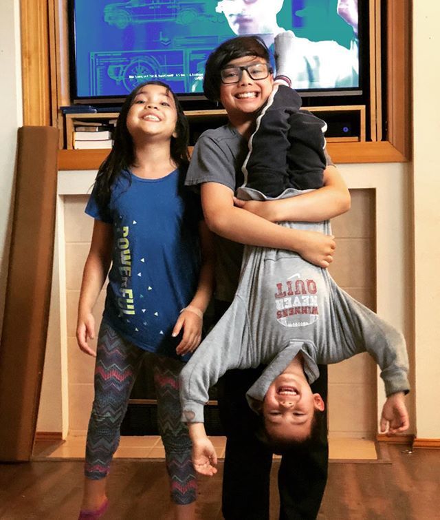 Goofballs. My eldest looks like he’s sporting a toupee. 🤔😂
.
.
.
#kiddos #family #familyfirst #children #goofy #smile #ourlife #parenting #fatherhood #motherhood #upsidedown #trio #three #3 #babygirl #babyboy #eldest #happy #thankful #blessed #godisg… ift.tt/2DxV5Dx