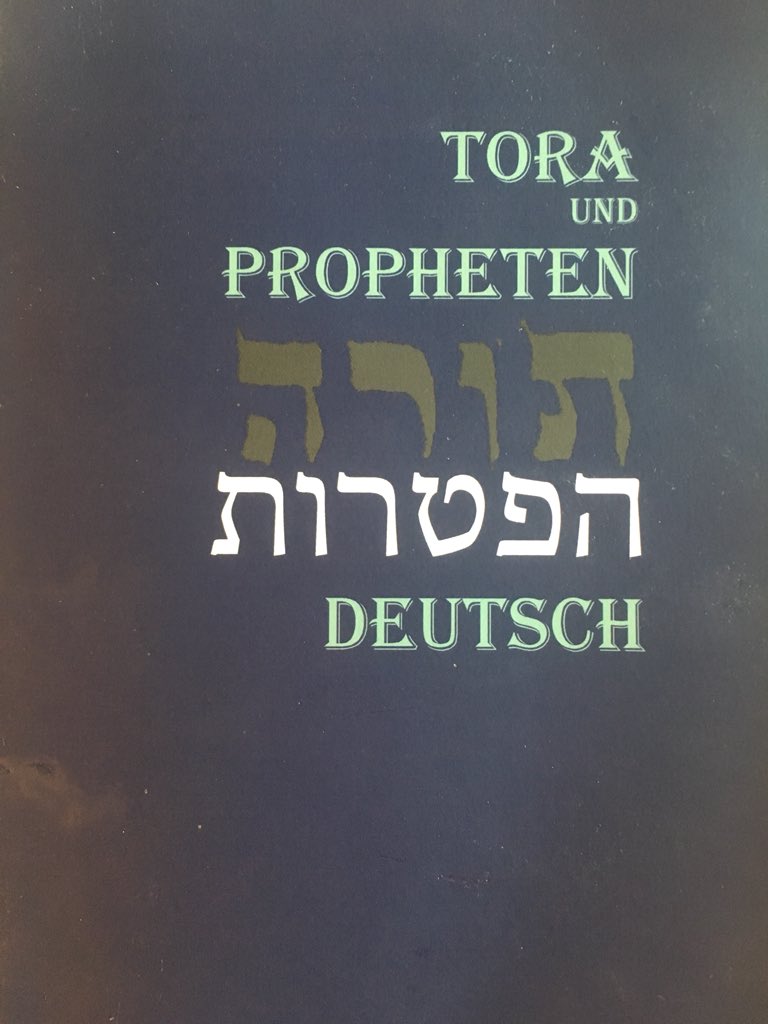 MadsackMax's tweet photo. #Buchchallenge Poste 7 Tage lang ein Cover Deines Lieblingsbuches.
Ohne Begründung oder Rezension.
Dann nominieren jeden Tag eine andere Person! Ich nominiere @DominikKorthaus Danke für die Nominierung an Klaus @Uckrow @FDF_NRW https://t.co/CcDnfqUSpQ