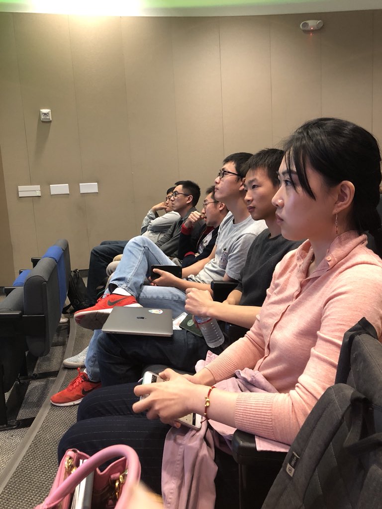 dnaleci's tweet photo. MOAC’s CEO David Chen is doing a deep dive about multilayer design of blockchain with all the smartest googlers from mountain view headquarter in Silicon Valley!   #MOAC #googler #googleblockchain https://t.co/DI7LJN72B7