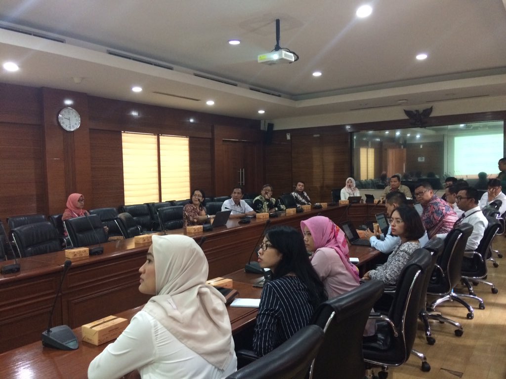 DNKI_'s tweet photo. Rapat dewan nasional keuangan inklusif (DNKI) dan penetapan hari indonesia menabung, Gedung Ali wardhana 27 September 2018
@ojkindonesia @bank_indonesia @PerekonomianRI @kemkominfo @KemenkeuRI 
#keuanganinklusif #snki #UntukEkonomiIndonesia https://t.co/3EGytsdqge