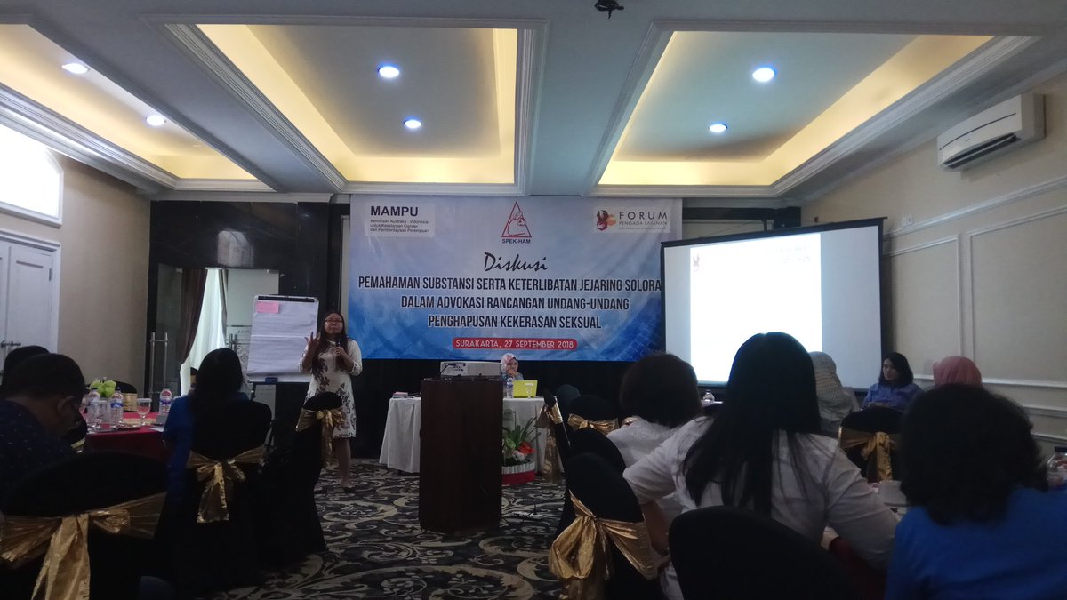 JRKIndonesia's tweet photo. Mengikuti diskusi keterlibatan CSO dalam mengawal RUU Penghapusan Kekerasan Seksual, #3ends @spek_ham @ProgramMAMPU @KomnasPerempuan https://t.co/yNsreWQY9C