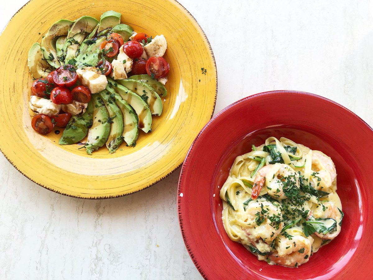 sydgirlmagfood's tweet photo. Head To Huskisson And Indulge In a Delicious Plate Of Creamy Prawn Fettuccine w/ Avocado Caprese Salad Balsamic Reduction Drizzle ๐๐ป
.
.
.
#portsidehuskisson #huskisson #huskissonbeach #seafood #pasta #capresesalad #creamyseafoodpasta #creamy #avocado #sydfoodgirl #jervisbay https://t.co/t7oEoYLEDv