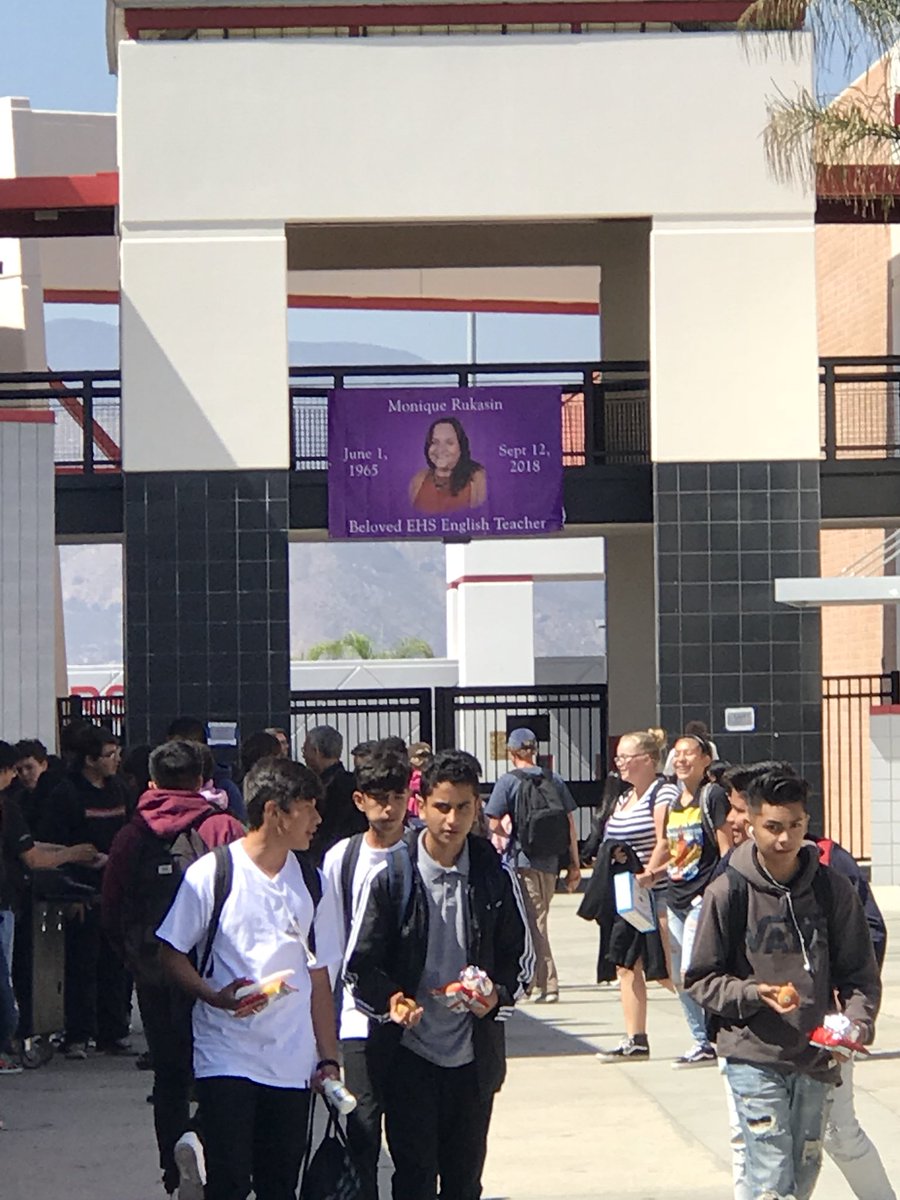 EHSTigersPride's tweet photo. For our beloved friend, mentor and teacher ♥️ https://t.co/fcaYySfLVq