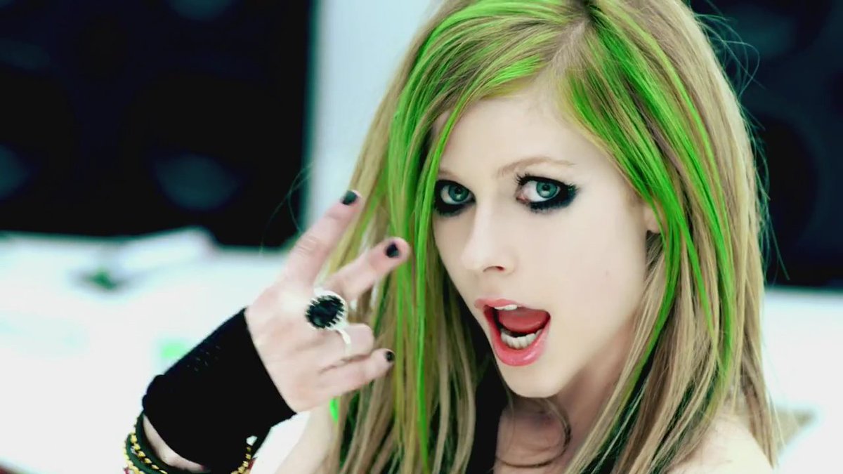CamiStathakis96's tweet photo. #HappyBirthdayAvrilLavigne
Today is your birthday, we look forward to seeing you smiling again on stage. You are a light in this world, never forget. No matter the damage of life and years, always have a time to shine, for you are love and light! Love you @AvrilLavigne 💞 https://t.co/Q9zQgP6ZeV