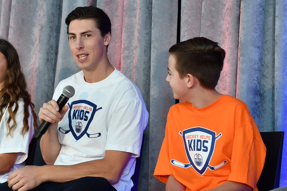 HockeyHelpsKids's tweet photo. Our #HockeyHelpsKids captains are ready to lead their teams this season! https://t.co/WFC4L2p8S9