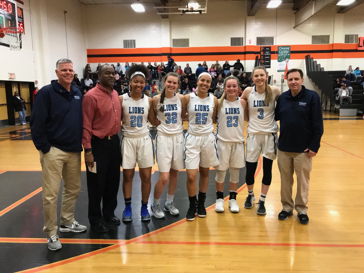 Howardladyhoops's tweet photo. Best of luck to five fabulous 2018 grads who led Howard to three consecutive County Championships and a 66-7 cumulative record as they begin their college basketball practices this week.#PROUD#GREAT-MEMORIES https://t.co/g0EFU5b8Mn