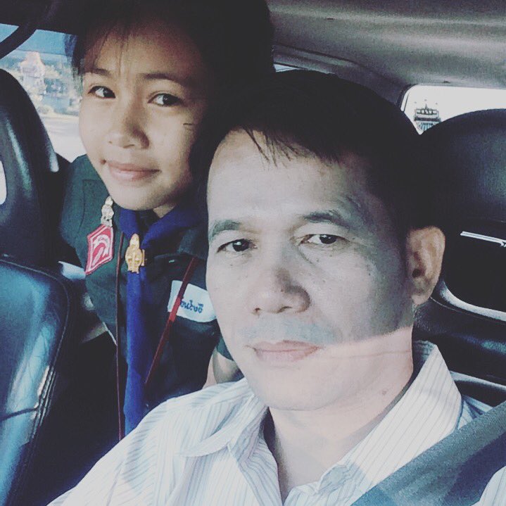 paramun1's tweet image. วันทำงานและไปส่งลูกสาวคือหน้าทีภาคเช้าครั