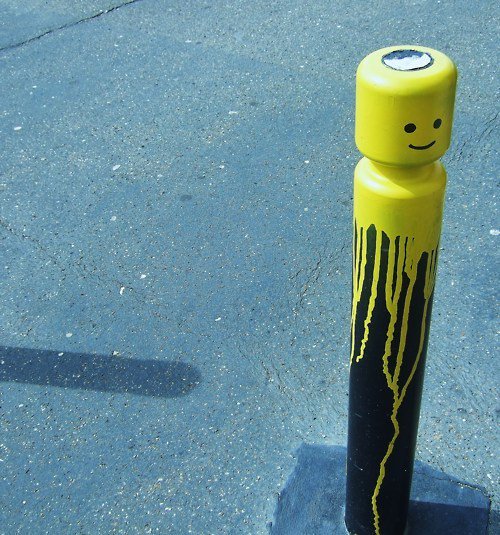 disformat's tweet photo. I like this.. #LEGO #StreetArt https://t.co/tS0ekPqUtK