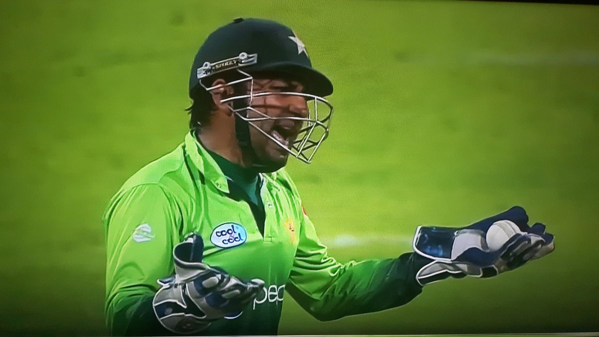 RoyAbhideep's tweet photo. The way @SarfarazA_54 made noise on the field on other teammates, if he had made half of it with its bat, the picture could have been different in the #AsiaCup18 for #Pakistan 

#PakvsBng #BANvPAK https://t.co/ChBA3sQveH