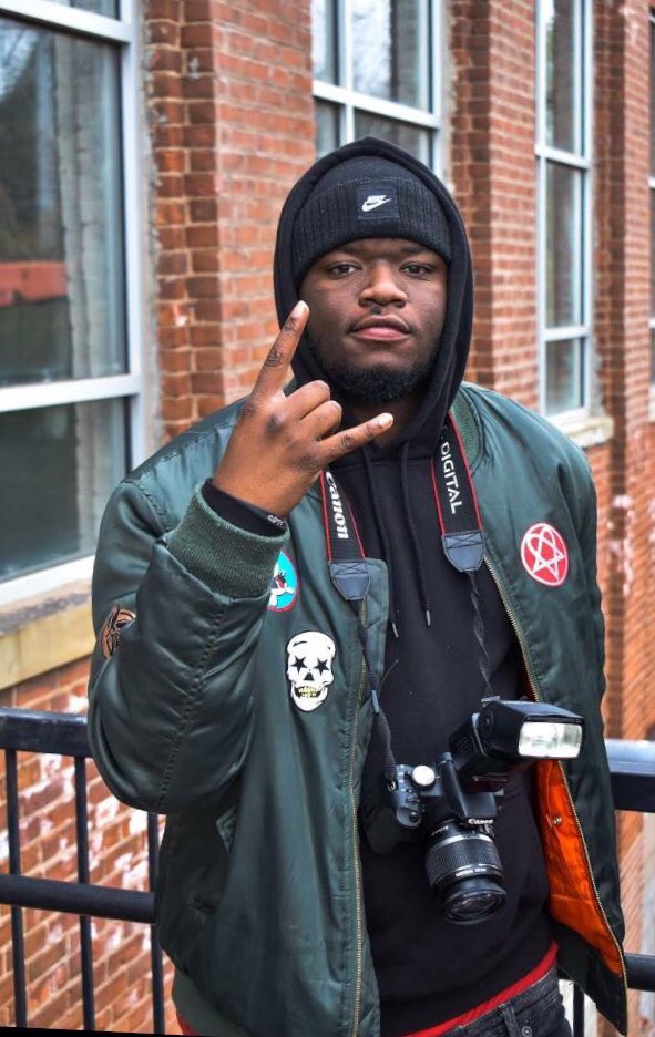 TwanProd203's tweet photo. My Guy 🖤📸💯 #Justice4Rob ‼️ https://t.co/xpCeGNmvlI