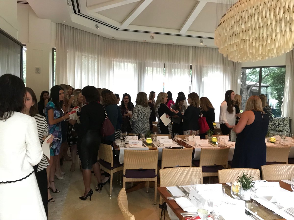 WIN Collaborative Networking event at Dallas Meeting ⁦<a href="/CushWake/">Cushman & Wakefield</a>⁩