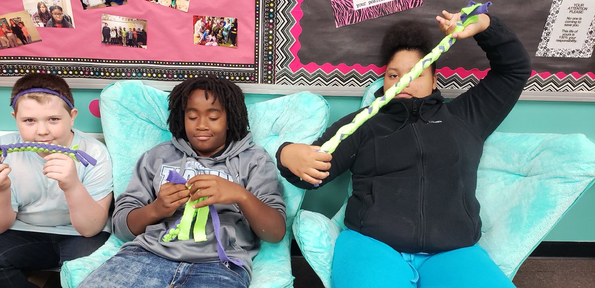 AtownCOMPASS's tweet photo. Compass Makerspace students create and donate dog toys to the animal shelter for Pet Project week. #communityservice
#CleaverRocks https://t.co/0pMvEOsUjb