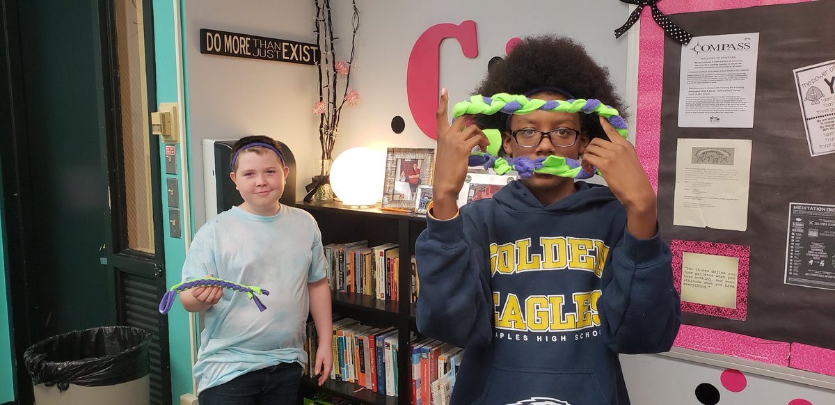 AtownCOMPASS's tweet photo. Compass Makerspace students create and donate dog toys to the animal shelter for Pet Project week. #communityservice
#CleaverRocks https://t.co/0pMvEOsUjb