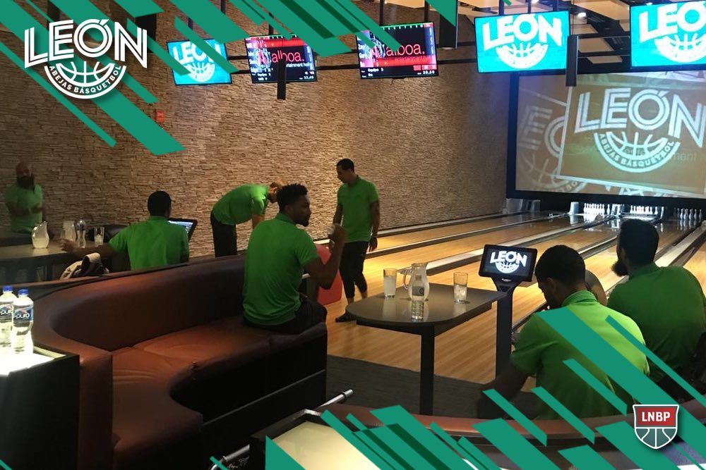 abejasdeleon's tweet photo. Agradecidos y contentos con @AlboaMX por la invitación.
El mejor lugar de diversión y en donde juegan los campeones.
#SomosAbejas #SomosLeón #SomosVerdes #SerDeLeónEsLoDeHoy https://t.co/BMMplTmgNM