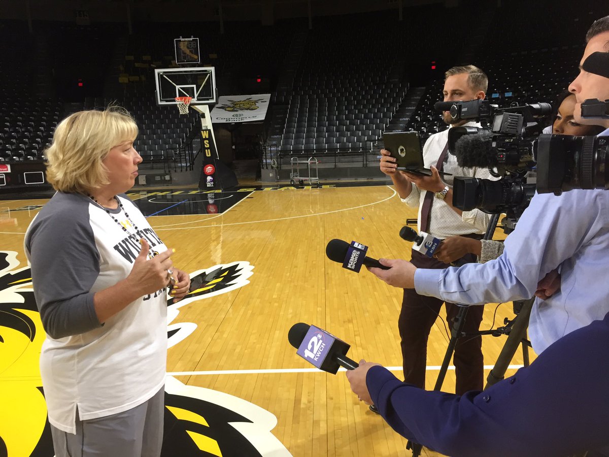 KachelWhite's tweet photo. Buckle up, Shockers! Coach Keitha Adams is scripting a Shocker of a 2018-2019 #ShockerHoops season! #WatchUs #GoShockers #ShockerNation https://t.co/dchho7qNr2