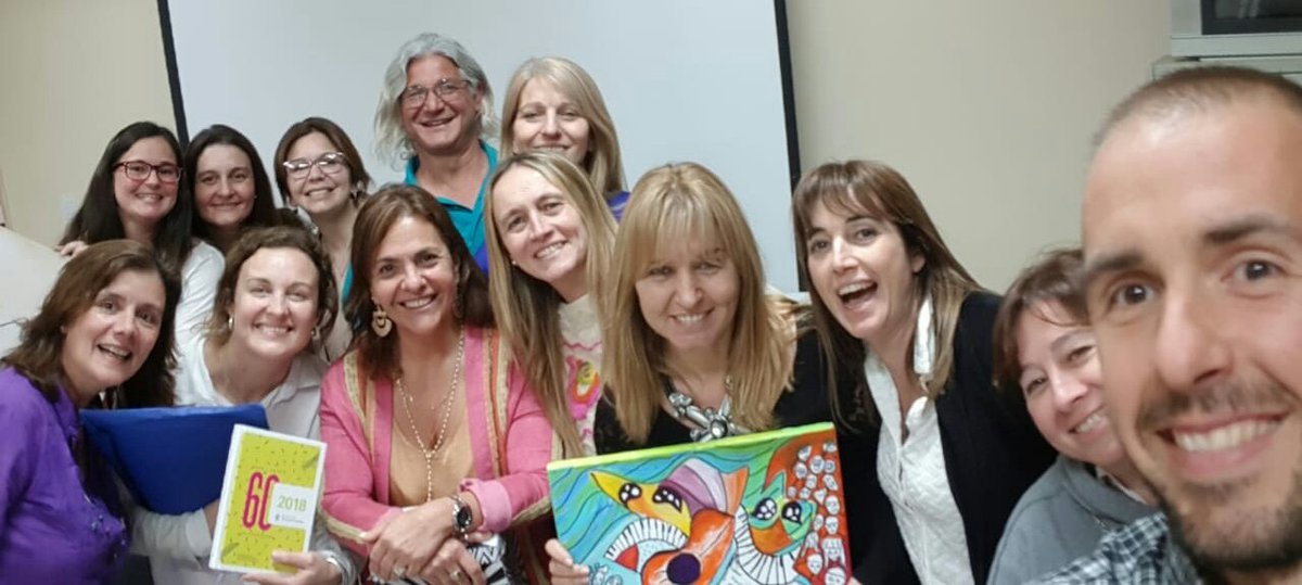 MyrianValenzue3's tweet photo. Jornada en #9deJulio con Inspectores de Artística Regiones 14, 15 y 16 y Jefes de Estatal y Privada. 
Construimos acuerdos de trabajo articulado que mejore los aprendizajes de los alumnos. 
Cuánta calidez y compromiso!
@gzinny @BAeducacion @susanacrespi1 @LujanMozun  @frega https://t.co/yd3tBSwRHb