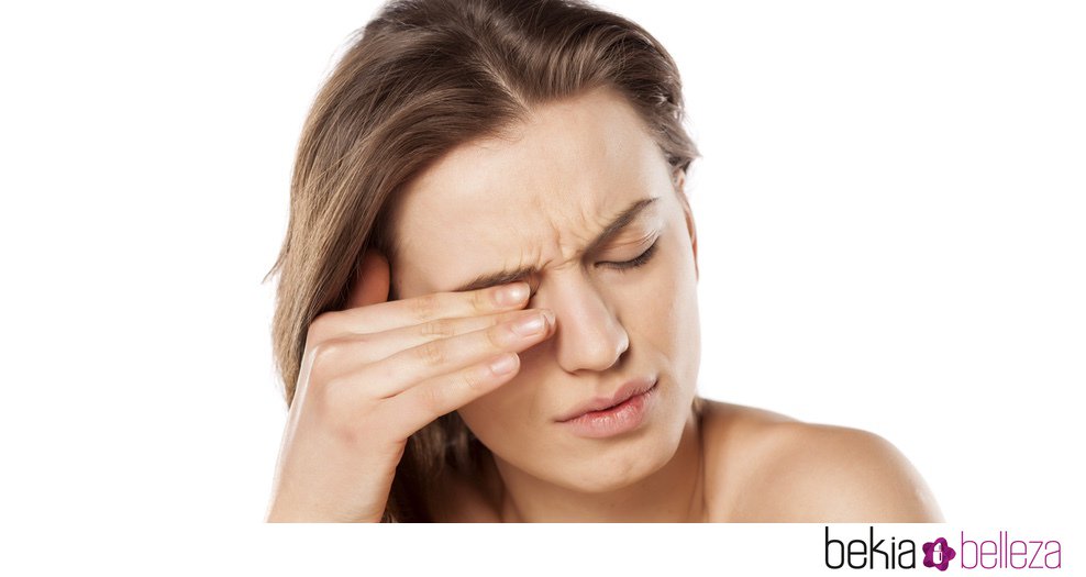 bekiabelleza's tweet image. ¿Quieres saber cómo maquillarte para ocultar la mirada cansada? Aquí todos los consejos que necesitas saber bkia.co/a59969