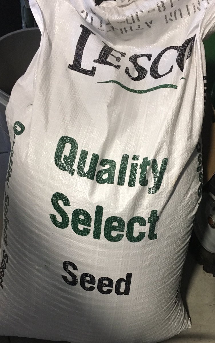 MikeZevenbergen's tweet photo. In the fall I always get jealous of the farmers harvesting, so I try to compensate with my own agronomy. This is the good stuff. #grass18 #plant18 #lawncare @SiteOneSupply https://t.co/1Czax8BNBB