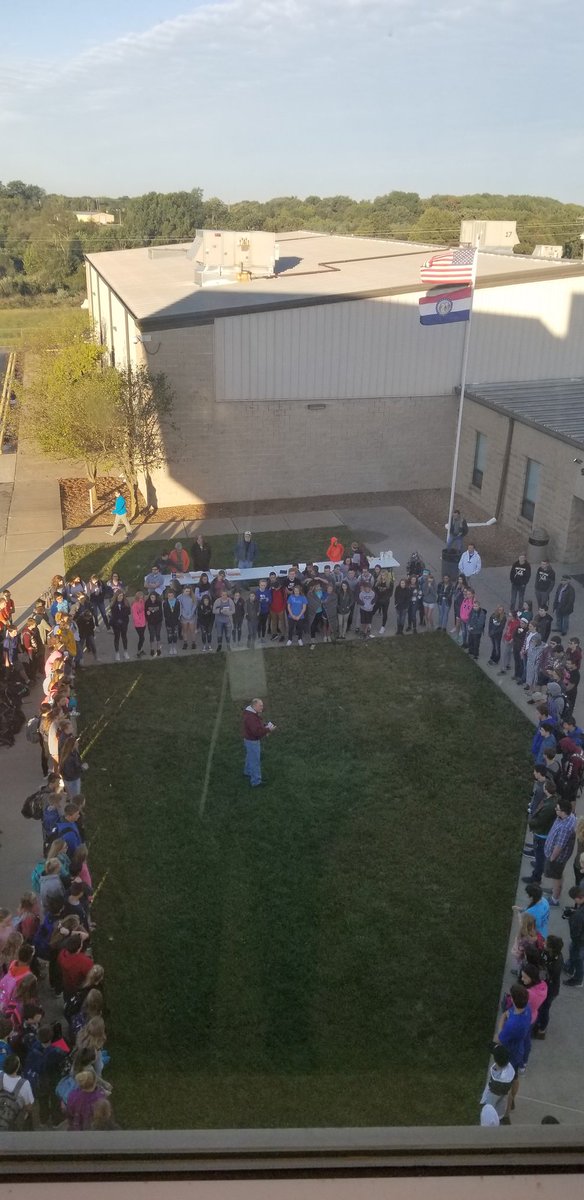 1cassbray's tweet photo. A room with a priceless view. This is from the MS tower at Spokane looking over our #STATP. We shared fellowship, worship, prayer and compassion for our school, community, and world. Special prayers were lifted up in support of our friends in #GalenaStrong . https://t.co/HBJICImAmv