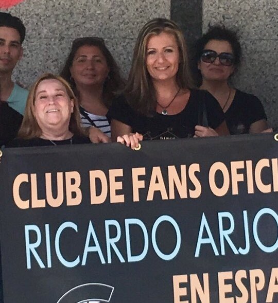 Carol_mateo_a's tweet photo. Muchas felicidades para mi vice @irene_sbd ❤️ No me cabe en un tuit todo mi agradecimiento, todo el cariño que te tengo y todos mis buenos deseos, hoy y siempre! Cuando se te olvide lo grande que eres, pregunta a tus #Espartanas 💕#TeQueremosVice #AndaLevantaJ27 https://t.co/AxVgMMfYlw