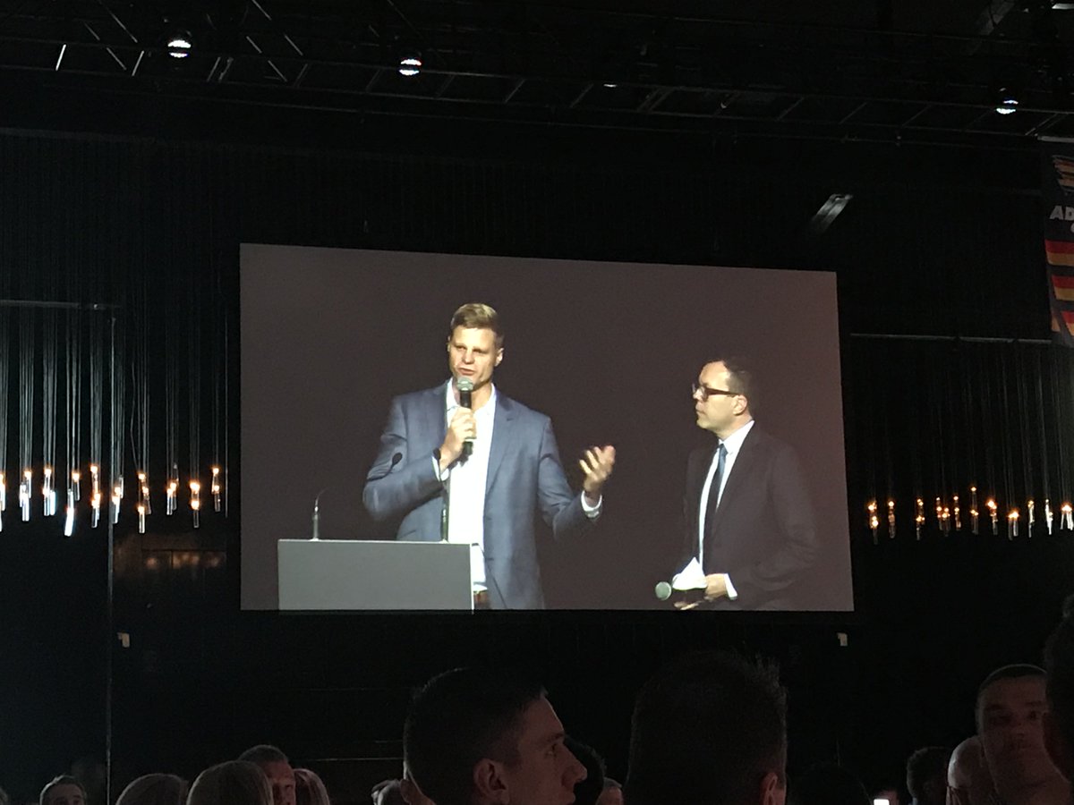 LeasePLUS's tweet image. Thanks to TomTom Telematics for inviting us along to the #AFLBreakfast this morning! We had a great time mingling with the pros! #nickriewoldt #raychamberlain

#afl @AFL #businessbreakfast #LeasePLUS #BornToDrive