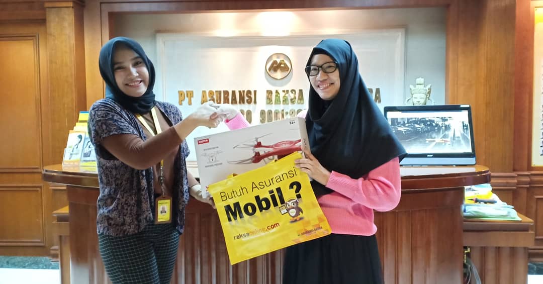 KelasBloggerID's tweet photo. selamat pada para pemenang lomba blog acara #kelasblogger23 dan #raksaonline @BundaSitiRabiah @agunghan_ @DianRavi @raksaonline https://t.co/GRIjoybGnM