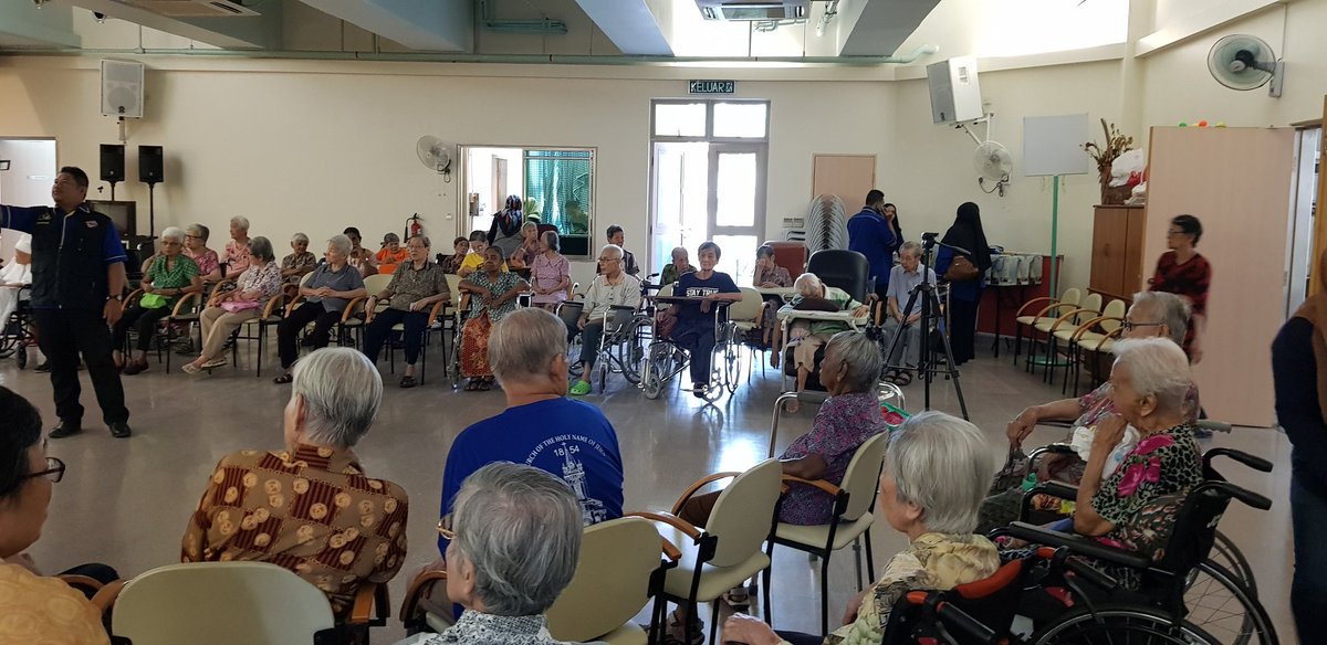 jpnm_penang's tweet photo. Kembara Mobile di Rumah Orang Tua Little Sisters Penang.
#KembaraMobile 
@jpnm_official 
@kpjpnm 
@chedetofficial https://t.co/aogsYqPWsX