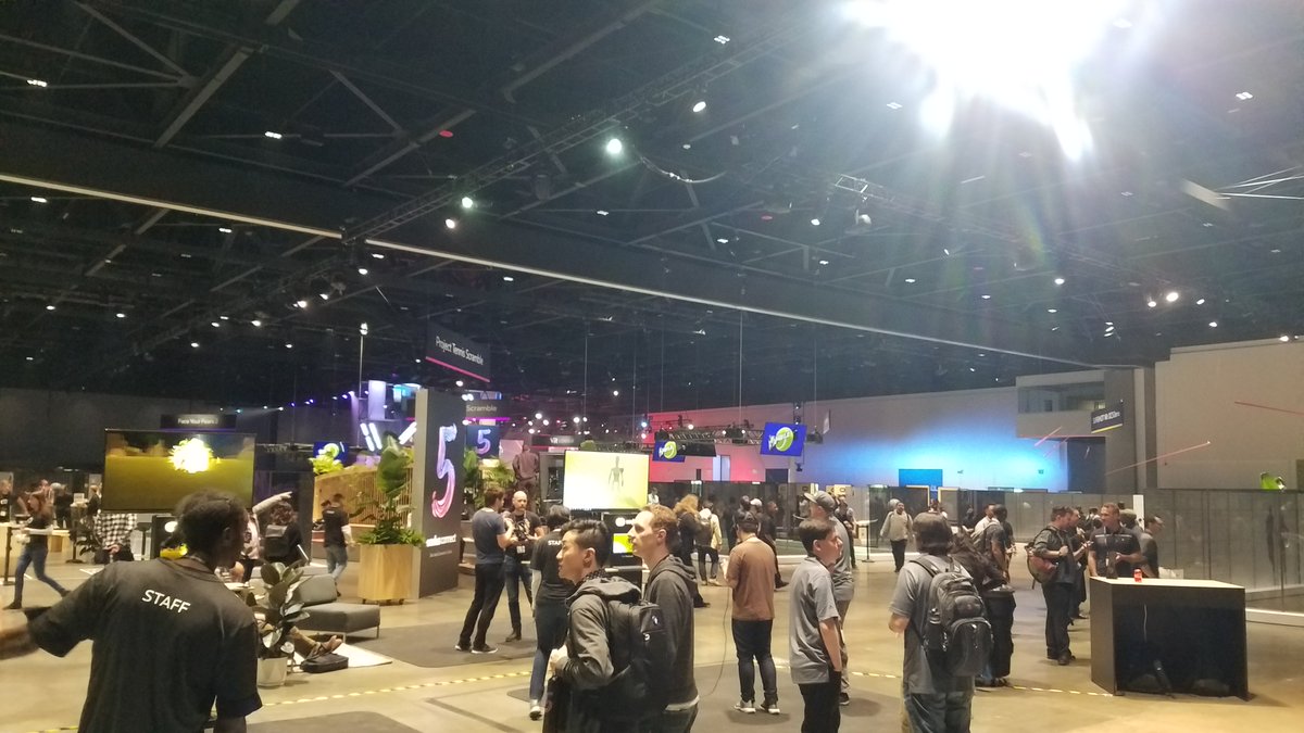 #IAmAManVR was received so well at #OC5! Its great to see people interested in #VR #Empathy