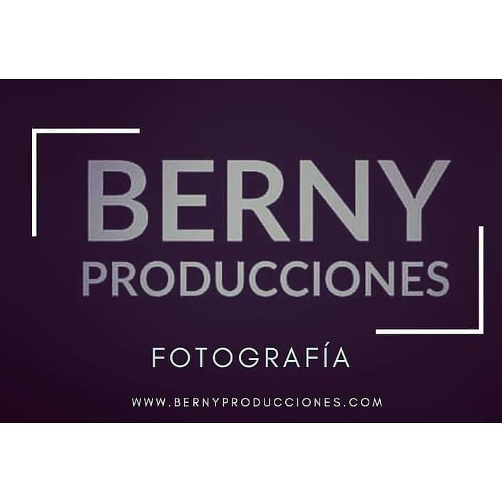 bernyproduccion's tweet photo. Se viene producción de fotos en @RADIOZONICA @zonica con @bernyproduccion https://t.co/JvFVIXKcgl