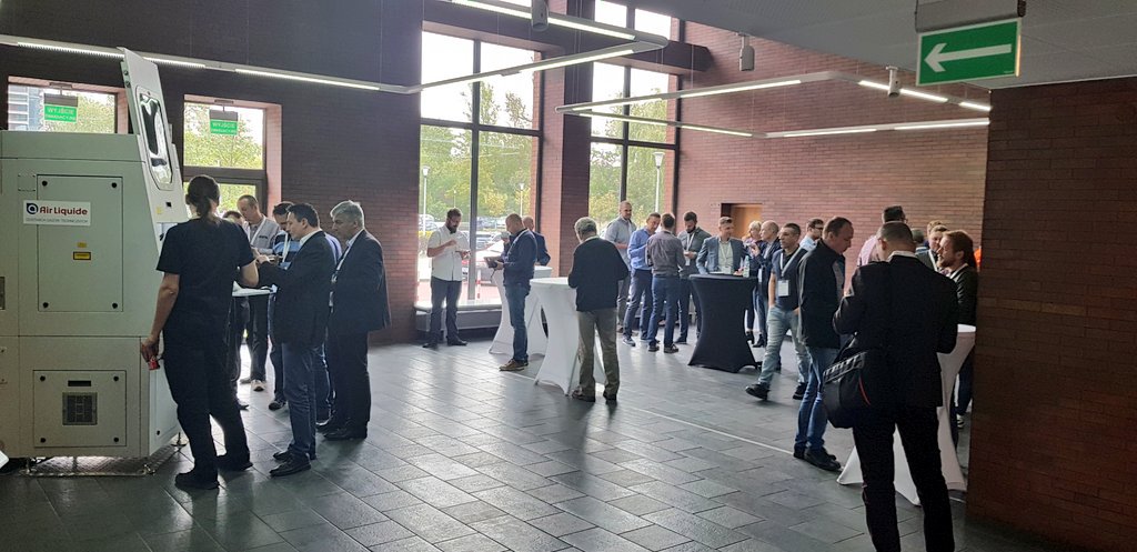 IPGPhotonicsPL's tweet image. Pokaz spawania laserowego podczas przerwy.
#ipg #multiaxis #welding #spawanielaserowe #gliwice #fiberlaserdays #industry #laser #fiber #welding