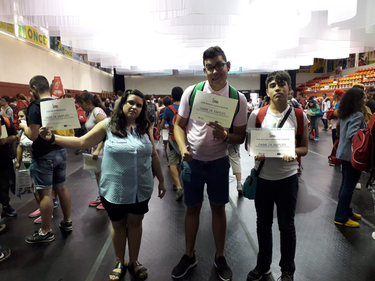 EsferaFundacion's tweet photo. Los #jóvenes👧👦🏾 @EsferaFundacion 🔴 que han participado en el #Gamedeempleo #Poderextra💪@Fundacion_ONCE aseguran que ha sido una #experienciaestupenda🤗 han descubierto nuevas áreas y las actividades preferidas son Cocinando tu futuro👨🍳 y Me empleo con los videojuegos🎮⛳ https://t.co/kFlVdRZonS
