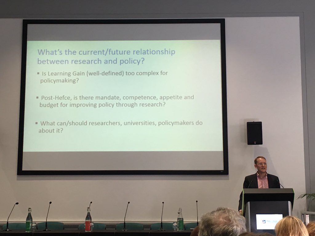 LegacyLGproject's tweet image. Keynote address by @antbagshaw was an insightful, thought provoking and challenging #learninggain