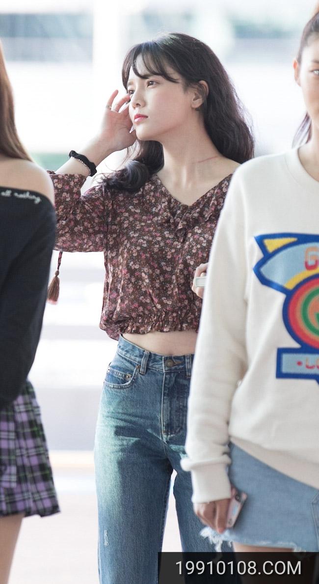 SHINJIMIN_COM's tweet photo. 180927 AOA 지민 ICN 출국 프리뷰

✈✈✈✈✈

#AOA #지민 #신지민 #갓지민 #Jimin #Shinjimin @Official_AOA https://t.co/Rir7e5XkRl