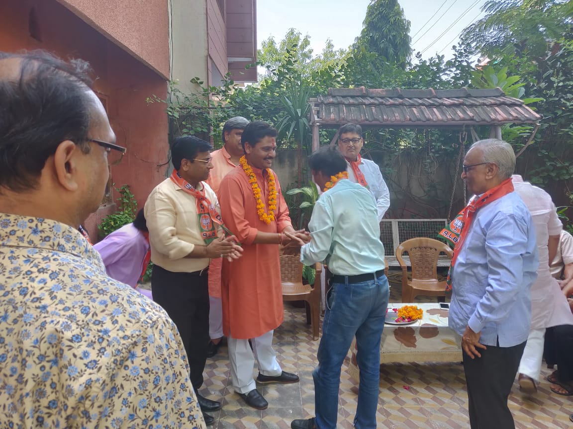 chaturvediarun1's tweet photo. विकास की ओर अग्रसर सिविल लाईन्स विधानसभा क्षेत्र वार्ड 26 स्थित सी स्कीम क्षेत्र में आज 2 करोड रूपये की लागत से होने वाले रोड निर्माण कार्य का शुभारम्भ हुआ । https://t.co/zcOn8F54fP