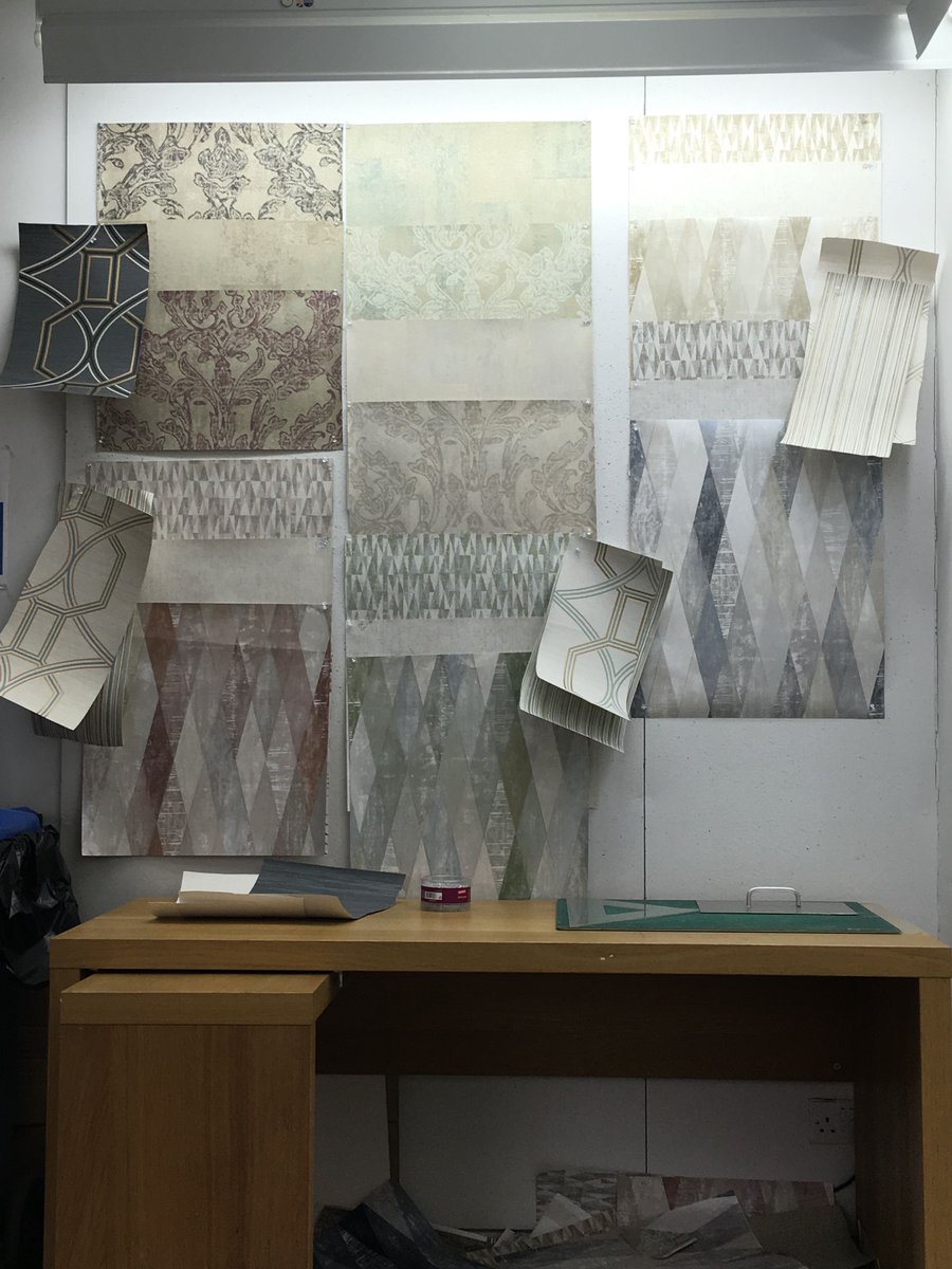 #ThrowbackThursday to the launch of <a href="/DesignerBetty/">elizabeth ockford</a>’s Highbrook collection, available from <a href="/WALLPAPERDIRECT/">Wallpaperdirect</a>. Browse the full collection here:
buff.ly/2pGbOuX