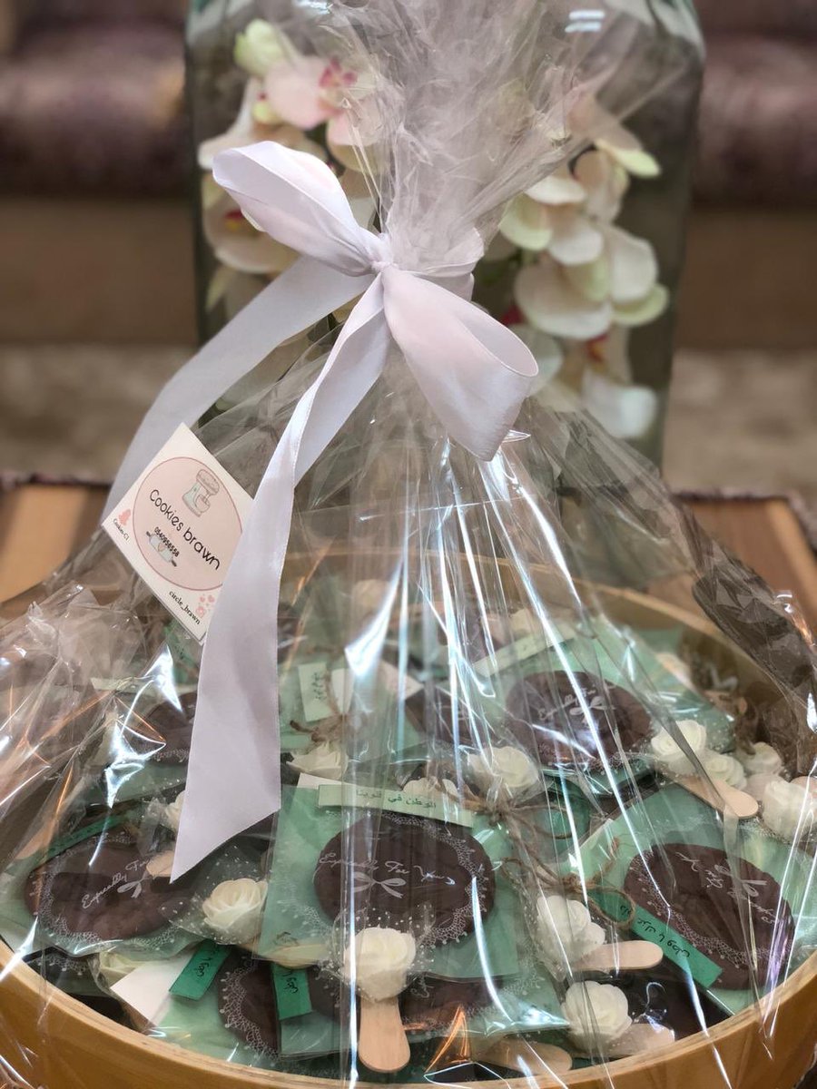 SarahArabic's tweet photo. مشاركة في احتفال اليوم الوطني من قبل الطالبتان:- بدريه سعيد آل كليب.
وجدان مسفر آل علوان ..💚💚 https://t.co/ETSNPw6Fmq