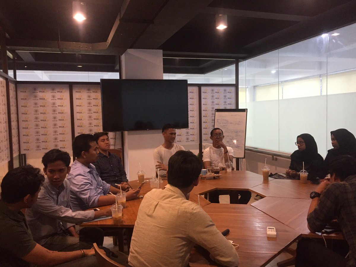 Sedang berlangsung diskusi "Kerja di Dunia Start-Up: Gaya Baru Anak Millenial"

Mari merapat ke digilib cafe 😊