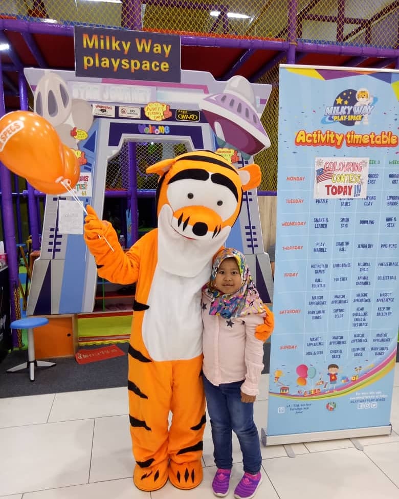 Senoptium's tweet photo. #throwbackthursday "Sayangi Malaysiaku" coloring contest | #senoptium #milkywayplayspace #paradigmmall #johorbahru https://t.co/B03BAAshOb