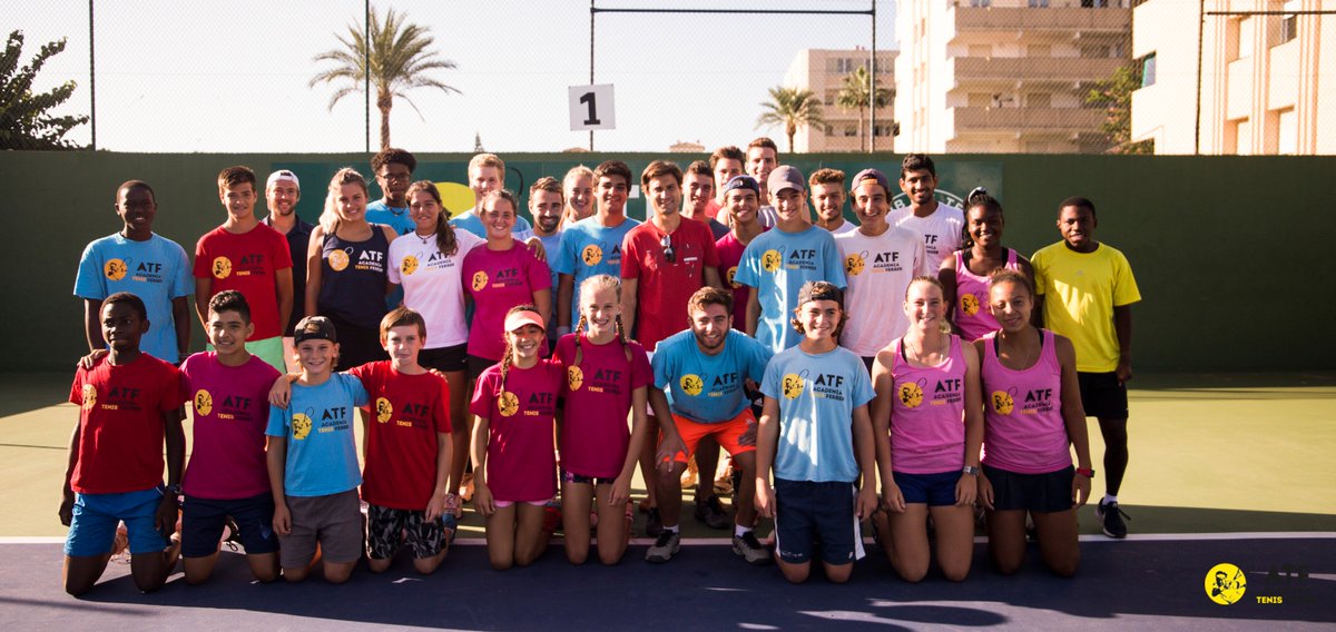 ferreracademy's tweet image. .@DavidFerrer87 and the #AnnualProgram players of #FerrerTennisAcademy greet you! #ATF #Family 2019 #Season #Tennis #LifeIsWonderful 🎾😀