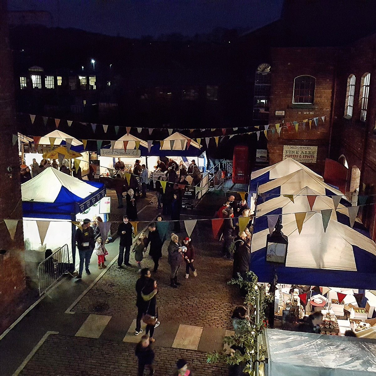 M4Markets's tweet photo. Market traders have continued to diversify their business models. 55% of market traders stand events. 53% have a website. 63% are on social media. More market traders take card than ever before! More stats here: https://t.co/Xe0HPy79TD #M4Markets @marketsmatter @Nabma_Markets https://t.co/P79ZOqRSO1